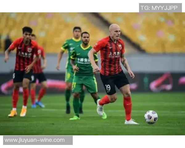 西安足球队强势领跑联赛积分榜以52分稳居第一名 西安足球队强势领跑联赛积分榜以52分稳居第一名