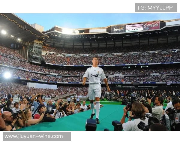 足球明星队皇马的辉煌历程与未来展望：传奇与梦想的交汇点